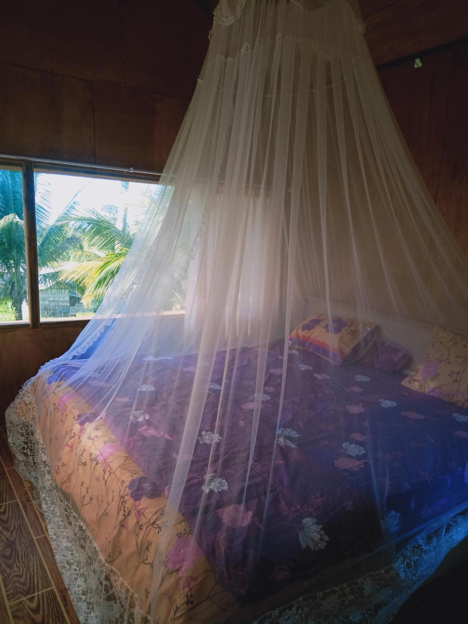 Coconut Homestay Tetebatu Exterior photo